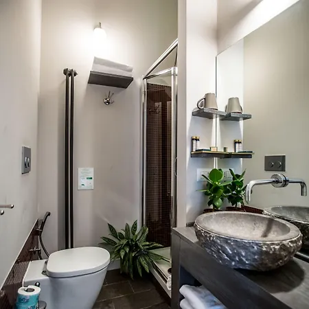 Chic & Town Luxury Bed and Breakfast