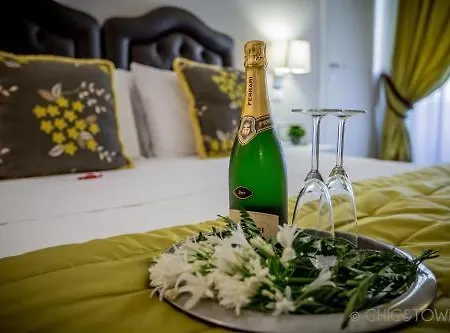 Chic & Town Luxury 4*