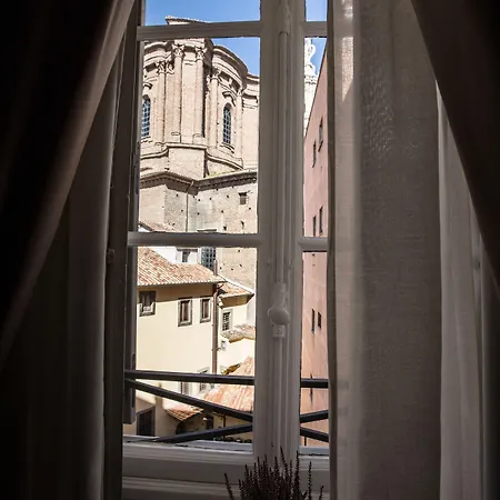 ベッド・アンド・ブレックファスト Chic & Town Luxury Piazza Di Spagna 4*