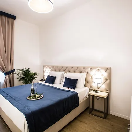 Chic & Town Luxury Piazza Di Spagna 4*