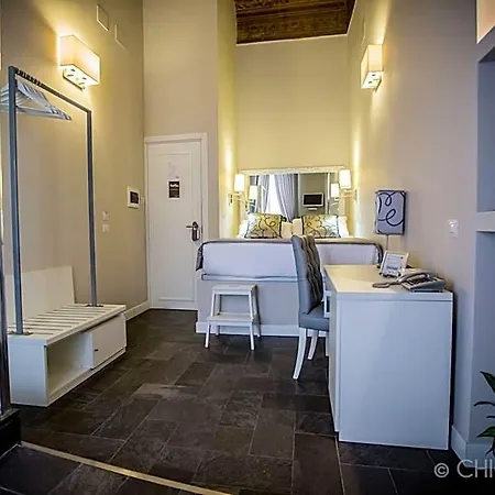 Chic & Town Luxury Piazza Di Spagna Bed and breakfast 4*
