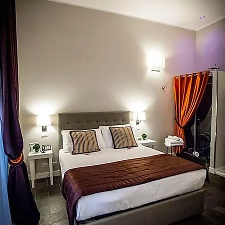 Chic & Town Luxury Piazza Di Spagna Bed and Breakfast 4*