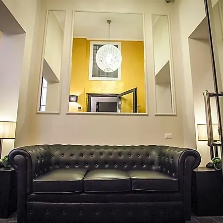 Chic & Town Luxury Piazza Di Spagna Bed & Breakfast 4*