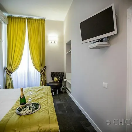 Bed and Breakfast Chic & Town Luxury Piazza Di Spagna 4*