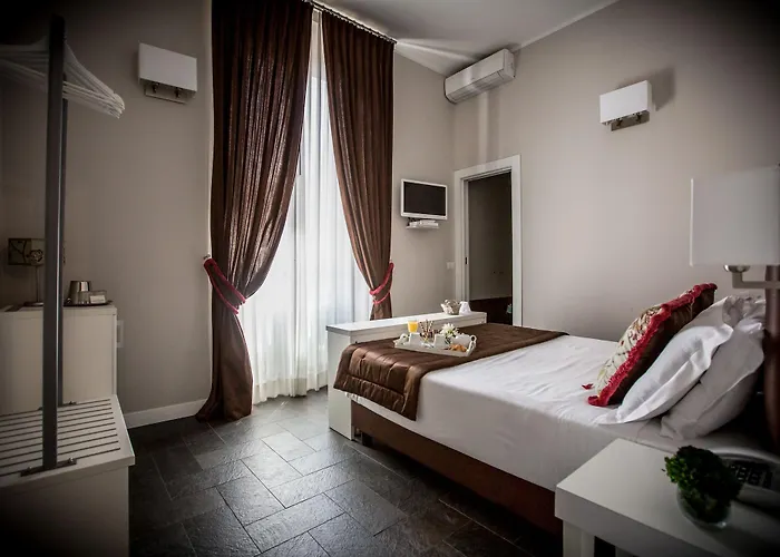 Couette-café Chic & Town Luxury Piazza Di Spagna 4*