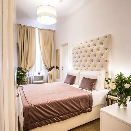 Nocleg ze śniadaniem Chic & Town Luxury Piazza Di Spagna 4*