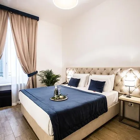 Nocleg ze śniadaniem Chic & Town Luxury Piazza Di Spagna 4*