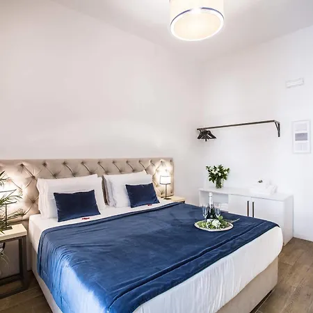 Chic & Town Luxury 4* רומא